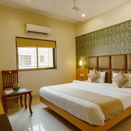 Magnus Square Business Hotel Near Pune Airport Kharadi المظهر الخارجي الصورة